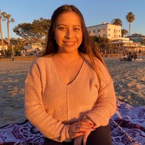 Meet your Posher, Ana